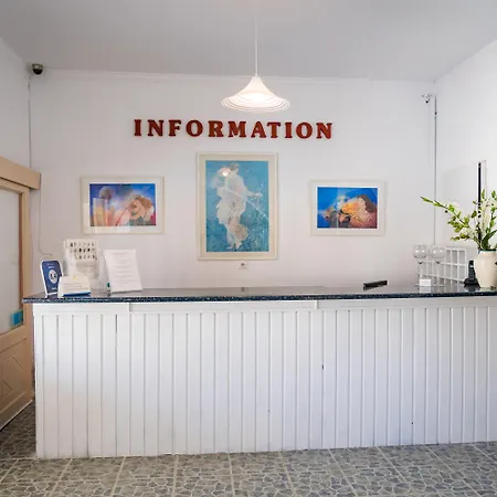 Aparthotel Rena Perissa (Santorini)